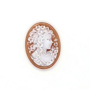 Cameo Shell 6.22 Carats