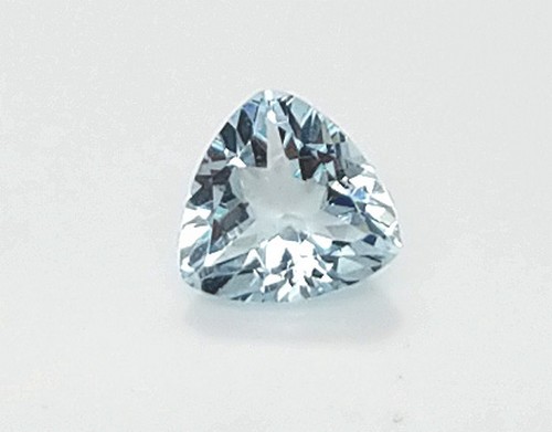 Aquamarine, tri cut 1.43 carats on a white background