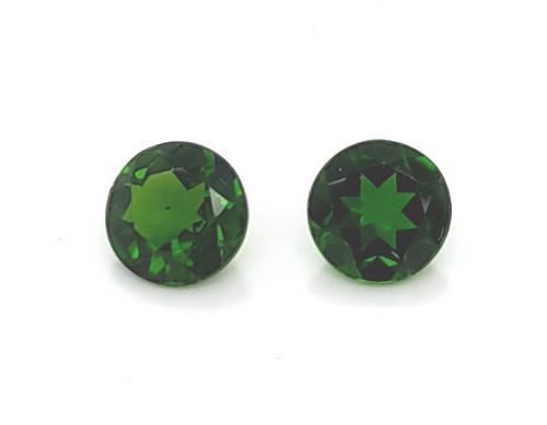 Diopside Chrome RD 2.47 Carats Total Weight.