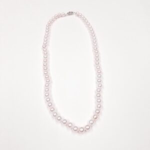 Cultured saltwater pearl necklace in rose color